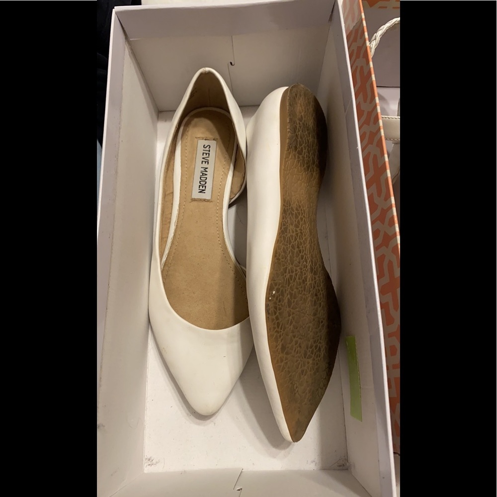 Pointy shoes white